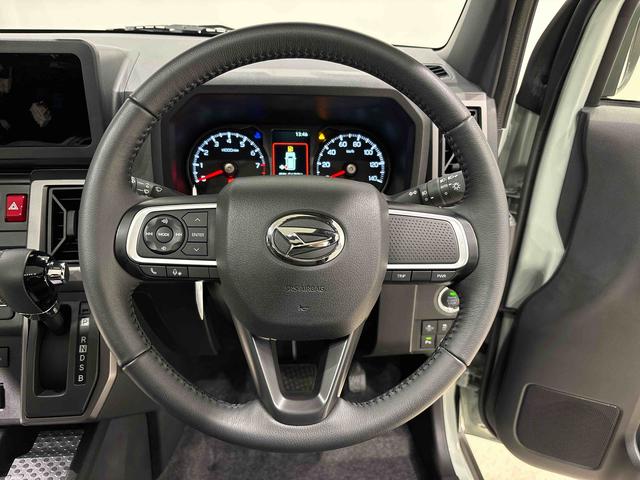 タフト G クロムベンチャー スカイフィールトップ クロムパック メッキパック シルバーアンダーガーニッシュ インテリアアクセント LEDオートライト&フォグランプ 電動パーキングブレーキ バックカメラ アルミホイール(13枚目)