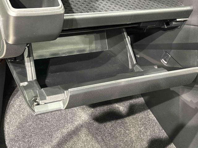 タフト G クロムベンチャー スカイフィールトップ クロムパック メッキパック シルバーアンダーガーニッシュ インテリアアクセント LEDオートライト&フォグランプ 電動パーキングブレーキ バックカメラ アルミホイール(32枚目)