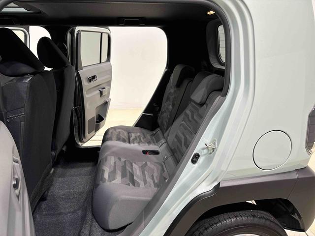 タフト G クロムベンチャー スカイフィールトップ クロムパック メッキパック シルバーアンダーガーニッシュ インテリアアクセント LEDオートライト&フォグランプ 電動パーキングブレーキ バックカメラ アルミホイール(35枚目)