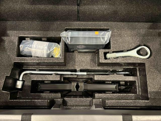 タフト G クロムベンチャー スカイフィールトップ クロムパック メッキパック シルバーアンダーガーニッシュ インテリアアクセント LEDオートライト&フォグランプ 電動パーキングブレーキ バックカメラ アルミホイール(39枚目)