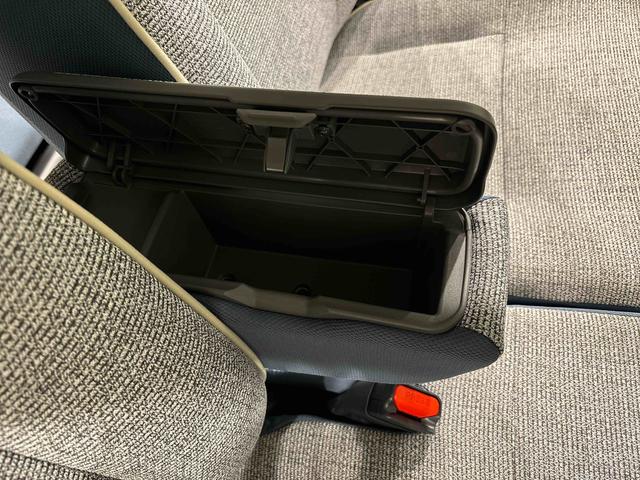 ムーヴキャンバス ストライプスＧターボ　バックモニター　後席パワースライドドア　運転席・助手席シートヒーター　ＬＥＤヘッドライト・フォグランプ　電動パーキングブレーキ　サイドエアバッグ　オートライト　オートエアコン　キーフリーシステム　プッシュボタンスタート（30枚目）