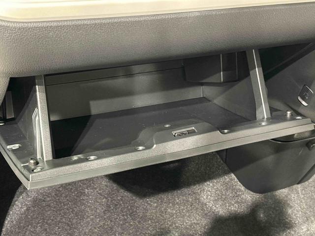 ムーヴキャンバス ストライプスＧターボ　バックモニター　後席パワースライドドア　運転席・助手席シートヒーター　ＬＥＤヘッドライト・フォグランプ　電動パーキングブレーキ　サイドエアバッグ　オートライト　オートエアコン　キーフリーシステム　プッシュボタンスタート（33枚目）