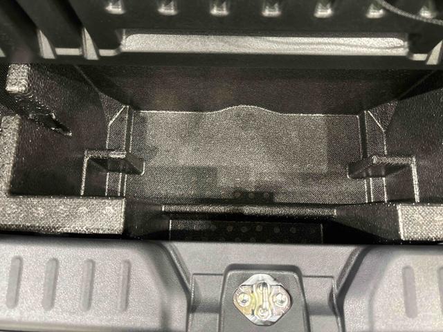 ムーヴキャンバス ストライプスＧターボ　バックモニター　後席パワースライドドア　運転席・助手席シートヒーター　ＬＥＤヘッドライト・フォグランプ　電動パーキングブレーキ　サイドエアバッグ　オートライト　オートエアコン　キーフリーシステム　プッシュボタンスタート（40枚目）