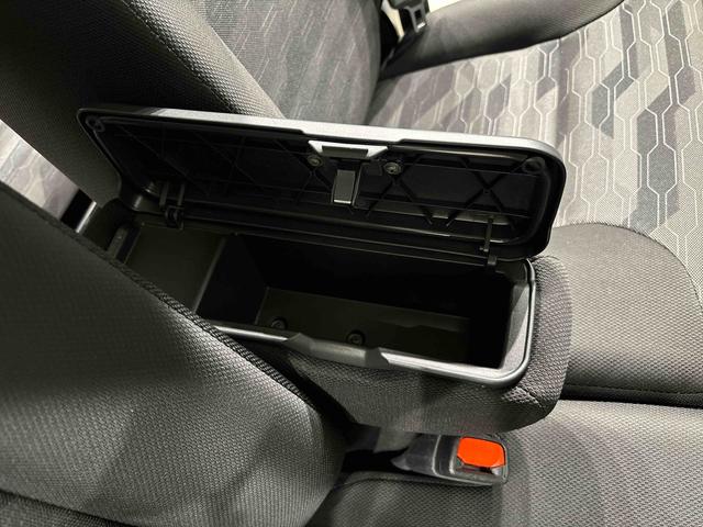 タント ファンクロスターボ　社外ナビゲーション　ＥＴＣ２．０　運転席・助手席シートヒーター　両側電動スライドドア　ドライブレコーダー（32枚目）