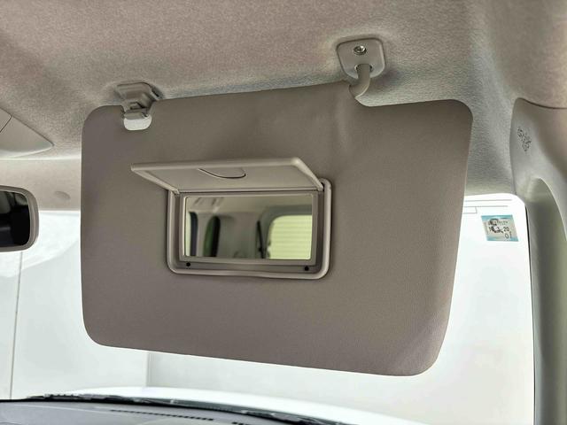 �^�]�ȁA����ȋ��ɃT���o�C�U�[���o�j�e�B�~���[�A�^�]�ȑ��ɂ̓`�P�b�g�t�H���_�[���t���Ă܂��B