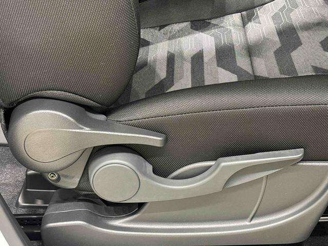 �^�]��̑̊i�ɍ��킹�āC�^�]�Ȃ̍��ʂ̍����������ł���V�[�g���t�^�[���t���Ă܂�