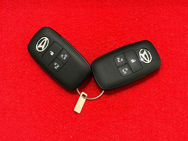 �d�q�J�[�h�L�[���g�т��Ă���΁A���N�G�X�g�X�C�b�`�����������Ńh�A�̎{���Ɖ������s���܂��B����������h�~�ɖ𗧂C���r���C�U�[�@�\�t���ł��B