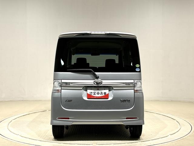 タント カスタムＸ　ナビ　片側電動スライドドア　電動格納ドアミラー　片側電動スライドドア　電動格納ドアミラー　マニュアルエアコン　アルミホイールタイヤ　アイドリングストップ　キーフリーシステム（10枚目）