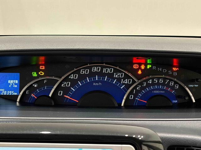 タント カスタムＸ　ナビ　片側電動スライドドア　電動格納ドアミラー　片側電動スライドドア　電動格納ドアミラー　マニュアルエアコン　アルミホイールタイヤ　アイドリングストップ　キーフリーシステム（14枚目）