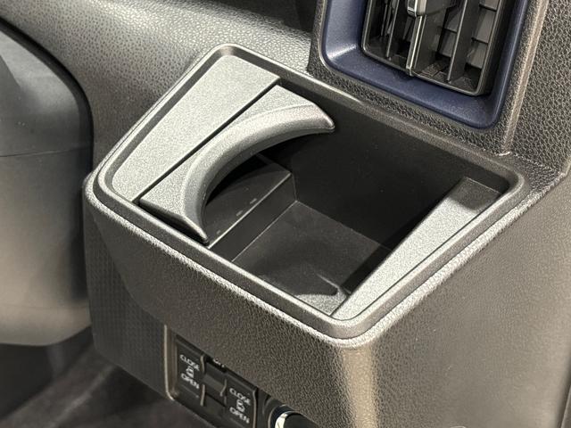 タント カスタムRS ターボ 両側電動スライドドア キーフリー 純正ナビ装着用アップグレードパック 運転席・助手席シートヒーター 電動パーキングブレーキ オートブレーキホールド機能 格納式リヤドアサンシェード 運転席シートリフター チルトステアリング(25枚目)