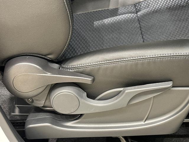 タント カスタムRS ターボ 両側電動スライドドア キーフリー 純正ナビ装着用アップグレードパック 運転席・助手席シートヒーター 電動パーキングブレーキ オートブレーキホールド機能 格納式リヤドアサンシェード 運転席シートリフター チルトステアリング(28枚目)