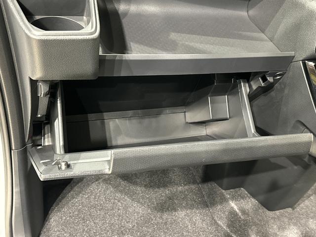 タント カスタムRS ターボ 両側電動スライドドア キーフリー 純正ナビ装着用アップグレードパック 運転席・助手席シートヒーター 電動パーキングブレーキ オートブレーキホールド機能 格納式リヤドアサンシェード 運転席シートリフター チルトステアリング(32枚目)