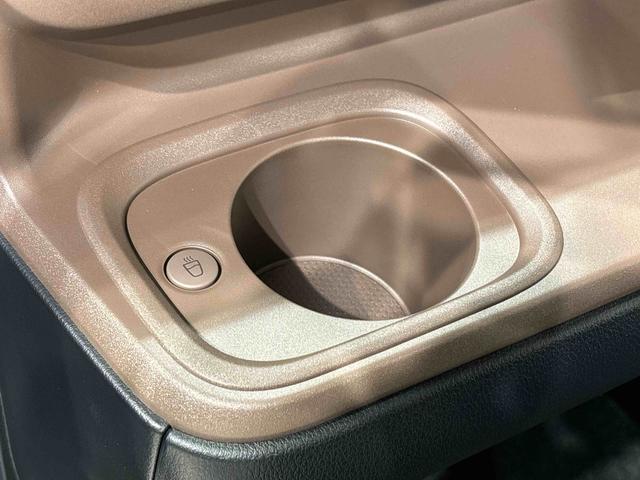 ムーヴキャンバス セオリーG 両側電動スライドドア キーフリーシステム 純正ナビ装着用アップグレードパック 運転席・助手席シートヒーター 電動パーキングブレーキ オートブレーキホールド機能 運転席シートヒーター チルトステアリング(31枚目)