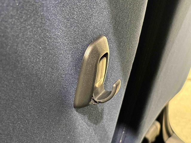 ムーヴキャンバス セオリーG 両側電動スライドドア キーフリーシステム 純正ナビ装着用アップグレードパック 運転席・助手席シートヒーター 電動パーキングブレーキ オートブレーキホールド機能 運転席シートヒーター チルトステアリング(35枚目)