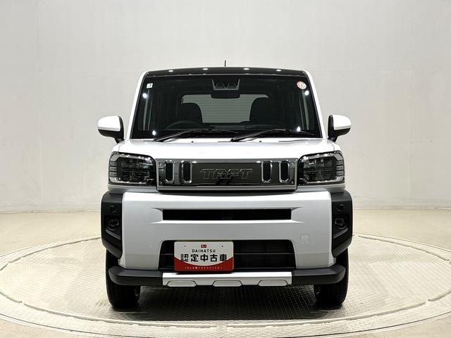 タフト Ｇ　クロムベンチャー　スカイフィールトップ　クロムパック　メッキパック　シルバーアンダーガーニッシュ　インテリアアクセント　ＬＥＤオートライト＆フォグランプ　電動パーキングブレーキ　バックカメラ　アルミホイール（6枚目）