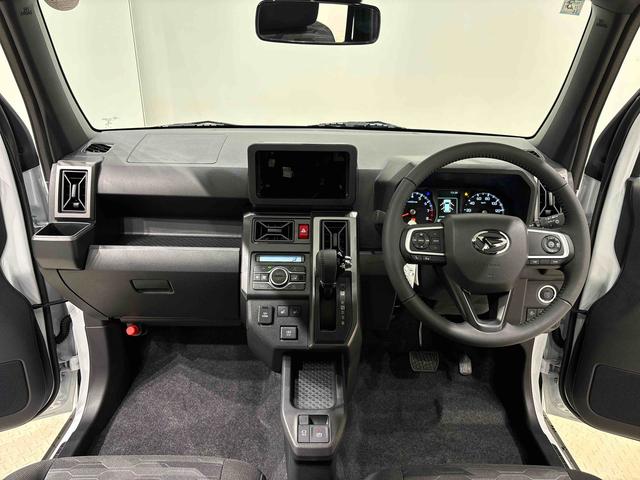 タフト Ｇ　クロムベンチャー　スカイフィールトップ　クロムパック　メッキパック　シルバーアンダーガーニッシュ　インテリアアクセント　ＬＥＤオートライト＆フォグランプ　電動パーキングブレーキ　バックカメラ　アルミホイール（12枚目）