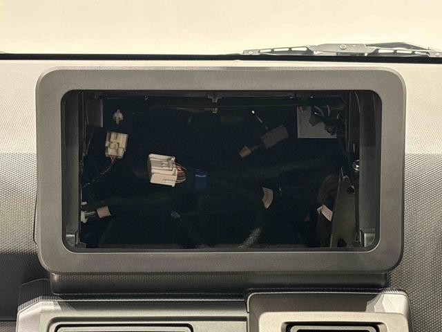 タフト Ｇ　クロムベンチャー　スカイフィールトップ　クロムパック　メッキパック　シルバーアンダーガーニッシュ　インテリアアクセント　ＬＥＤオートライト＆フォグランプ　電動パーキングブレーキ　バックカメラ　アルミホイール（16枚目）