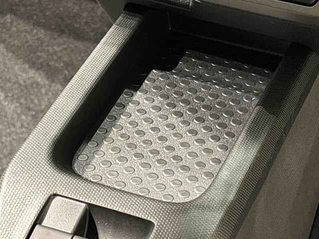 タフト Ｇ　クロムベンチャー　スカイフィールトップ　クロムパック　メッキパック　シルバーアンダーガーニッシュ　インテリアアクセント　ＬＥＤオートライト＆フォグランプ　電動パーキングブレーキ　バックカメラ　アルミホイール（19枚目）