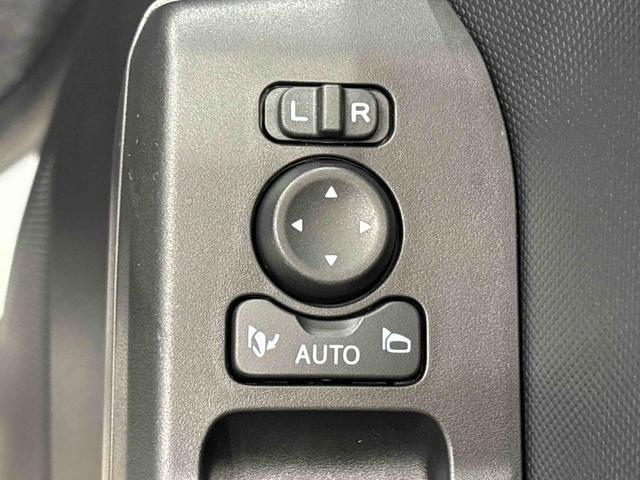 タフト Ｇ　クロムベンチャー　スカイフィールトップ　クロムパック　メッキパック　シルバーアンダーガーニッシュ　インテリアアクセント　ＬＥＤオートライト＆フォグランプ　電動パーキングブレーキ　バックカメラ　アルミホイール（25枚目）