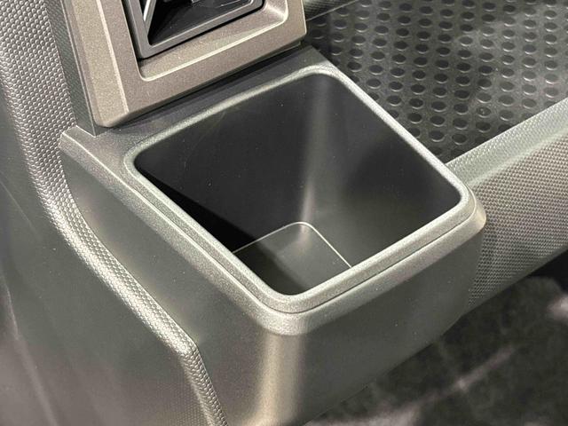 タフト Ｇ　クロムベンチャー　スカイフィールトップ　クロムパック　メッキパック　シルバーアンダーガーニッシュ　インテリアアクセント　ＬＥＤオートライト＆フォグランプ　電動パーキングブレーキ　バックカメラ　アルミホイール（31枚目）