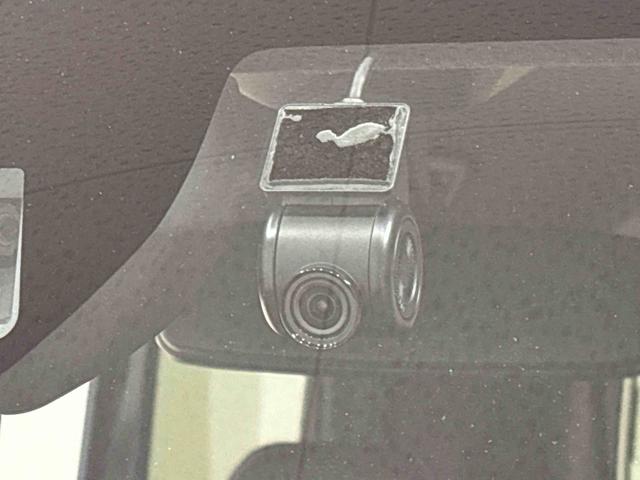 タント カスタムRSスタイルセレクション LEDオートライト パワースライドドアウェルカムオープン機能 オート電動格納式ドアミラー 助手席ロングスライド 助手席イージークローザー アルミホイール キーフリーシステム(9枚目)