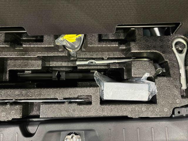 タント カスタムRSスタイルセレクション LEDオートライト パワースライドドアウェルカムオープン機能 オート電動格納式ドアミラー 助手席ロングスライド 助手席イージークローザー アルミホイール キーフリーシステム(43枚目)