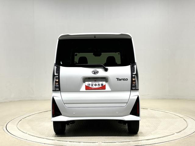 タント カスタムＲＳ　バックカメラ付　前席シートヒーター　ＬＥＤオートライト　パワースライドドアウェルカムオープン機能　電動パーキングブレーキ　運転席助手席シートヒーター　アルミホイール　キーフリーシステム　　オート電動格納式ドアミラー（9枚目）