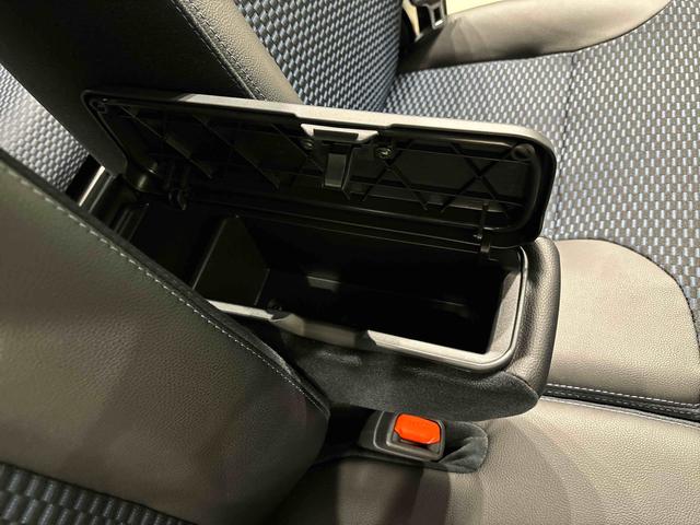 タント カスタムＲＳ　バックカメラ付　前席シートヒーター　ＬＥＤオートライト　パワースライドドアウェルカムオープン機能　電動パーキングブレーキ　運転席助手席シートヒーター　アルミホイール　キーフリーシステム　　オート電動格納式ドアミラー（30枚目）