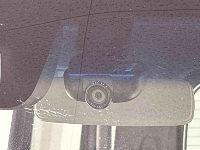 タント カスタムＸ　トップエディションＳＡＩＩＩ　ナビ　バックカメラ　ＬＥＤオートライト　左側パワースライドドア　オート電動格納式ドアミラー　アルミホイール　キーフリーシステム　オートエアコン（9枚目）