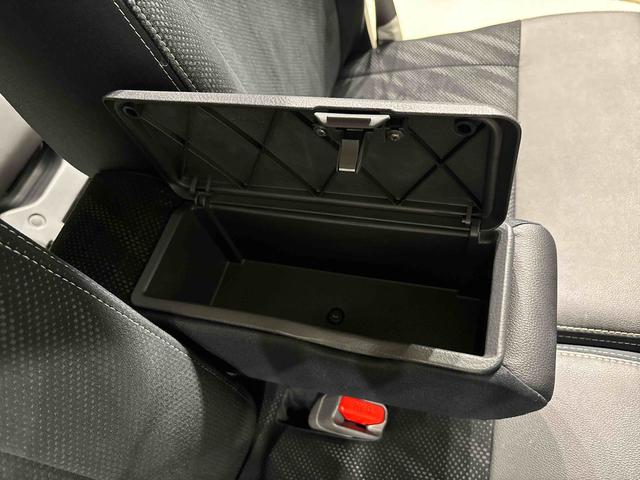 タント カスタムＸ　トップエディションＳＡＩＩＩ　ナビ　バックカメラ　ＬＥＤオートライト　左側パワースライドドア　オート電動格納式ドアミラー　アルミホイール　キーフリーシステム　オートエアコン（36枚目）