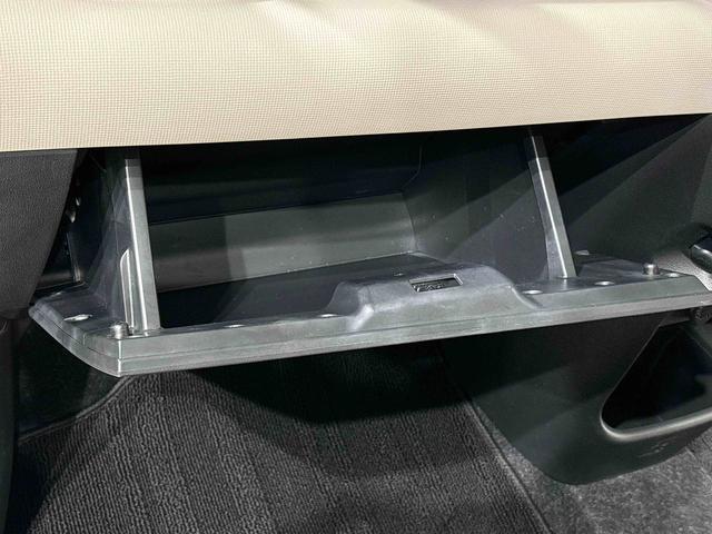 ムーヴキャンバス Ｇメイクアップリミテッド　ＳＡＩＩＩ　ナビ　パノラマモニター　ＬＥＤヘッドライト　ＬＥＤフォグランプ　置き楽ボックス　オートライト　プッシュボタンスタート　セキュリティアラーム（36枚目）