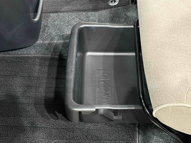 ムーヴキャンバス Ｇメイクアップリミテッド　ＳＡＩＩＩ　ナビ　パノラマモニター　ＬＥＤヘッドライト　ＬＥＤフォグランプ　置き楽ボックス　オートライト　プッシュボタンスタート　セキュリティアラーム（37枚目）