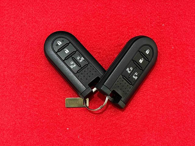 ムーヴキャンバス Ｇメイクアップリミテッド　ＳＡＩＩＩ　ナビ　パノラマモニター　ＬＥＤヘッドライト　ＬＥＤフォグランプ　置き楽ボックス　オートライト　プッシュボタンスタート　セキュリティアラーム（53枚目）