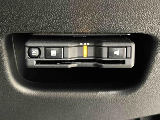 ムーヴ カスタム　ＲＳ　ハイパーリミテッドＳＡＩＩＩ　ナビ　ＥＴＣ　ドライブレコーダー　パノラマモニター　ＬＥＤオートハイビーム・フォグランプ　運転席シートヒーター　アルミホイール　オートライト　プッシュボタンスタート　セキュリティアラーム（8枚目）