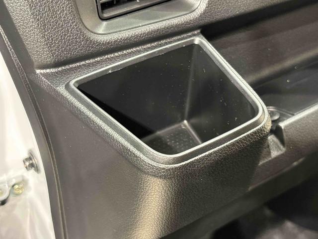 アトレー ＲＳ　キーフリーシステム　リヤヒーター　オートハイビーム　電動格納式ドアミラー　両側パワースライドドアウエルカムオープン機能　オートエアコン　ＬＥＤヘッドランプ　ＬＥＤフォグランプ　プッシュボタンスタート　リバース連動リヤワイパー　リヤスモークガラス（33枚目）