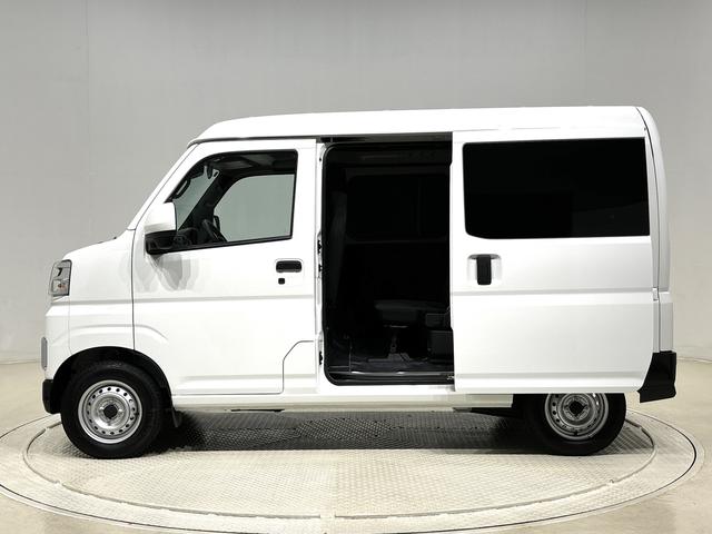 ハイゼットカーゴ ＤＸ　プッシュスタートボタン　オートライト　ＬＥＤヘッドランプ　コーナーセンサー　オーバーヘッドシェルフ　フロントドアパワーウインドウ　キーレスエントリー　ＡＭ／ＦＭラジオ　　マニュアルエアコン　スチールホイール（8枚目）