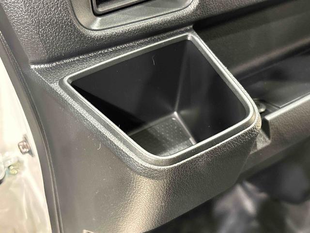 ハイゼットカーゴ ＤＸ　プッシュスタートボタン　オートライト　ＬＥＤヘッドランプ　コーナーセンサー　オーバーヘッドシェルフ　フロントドアパワーウインドウ　キーレスエントリー　ＡＭ／ＦＭラジオ　　マニュアルエアコン　スチールホイール（25枚目）