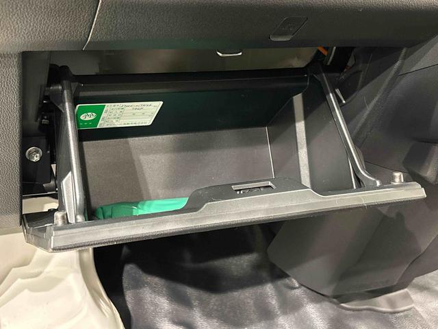 ハイゼットカーゴ ＤＸ　プッシュスタートボタン　オートライト　ＬＥＤヘッドランプ　コーナーセンサー　オーバーヘッドシェルフ　フロントドアパワーウインドウ　キーレスエントリー　ＡＭ／ＦＭラジオ　　マニュアルエアコン　スチールホイール（26枚目）