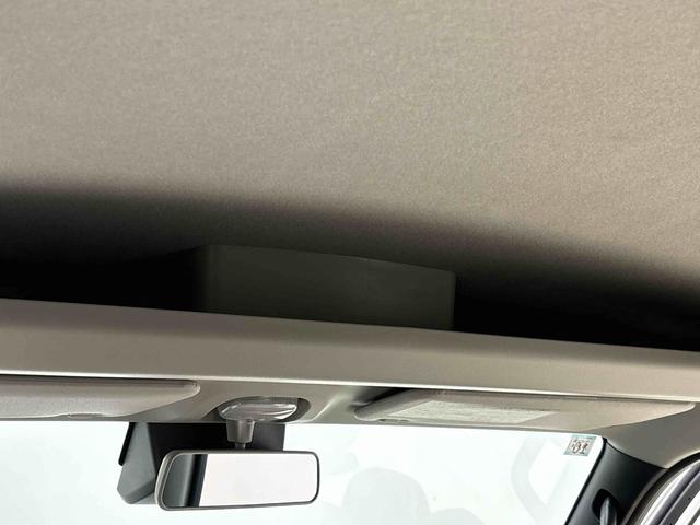 ハイゼットカーゴ ＤＸ　プッシュスタートボタン　オートライト　ＬＥＤヘッドランプ　コーナーセンサー　オーバーヘッドシェルフ　フロントドアパワーウインドウ　キーレスエントリー　ＡＭ／ＦＭラジオ　　マニュアルエアコン　スチールホイール（27枚目）
