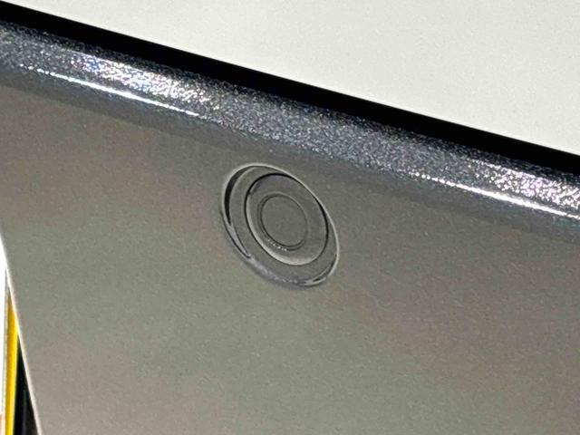 ハイゼットカーゴ ＤＸ　プッシュスタートボタン　オートライト　ＬＥＤヘッドランプ　コーナーセンサー　オーバーヘッドシェルフ　フロントドアパワーウインドウ　キーレスエントリー　ＡＭ／ＦＭラジオ　　マニュアルエアコン　スチールホイール（30枚目）