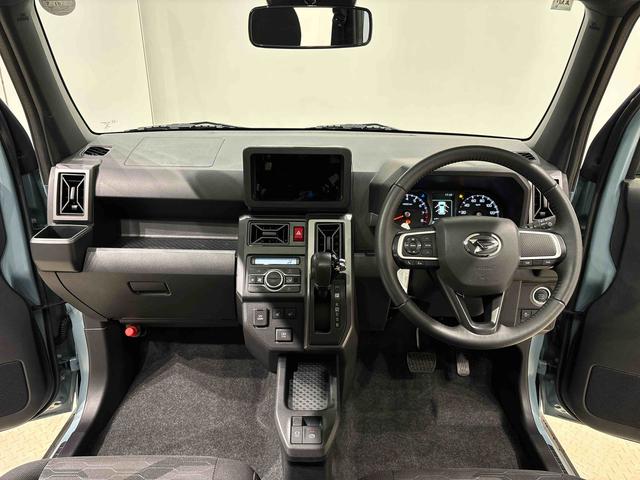 タフト G クロムベンチャー スカイフィールトップ クロムパック メッキパック シルバーアンダーガーニッシュ インテリアアクセント LEDオートライト&フォグランプ 電動パーキングブレーキ バックカメラ アルミホイール(12枚目)