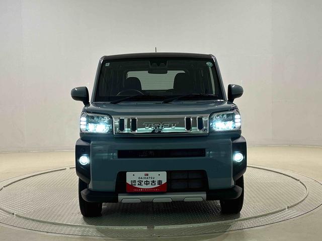 タフト G クロムベンチャー スカイフィールトップ クロムパック メッキパック シルバーアンダーガーニッシュ インテリアアクセント LEDオートライト&フォグランプ 電動パーキングブレーキ バックカメラ アルミホイール(43枚目)