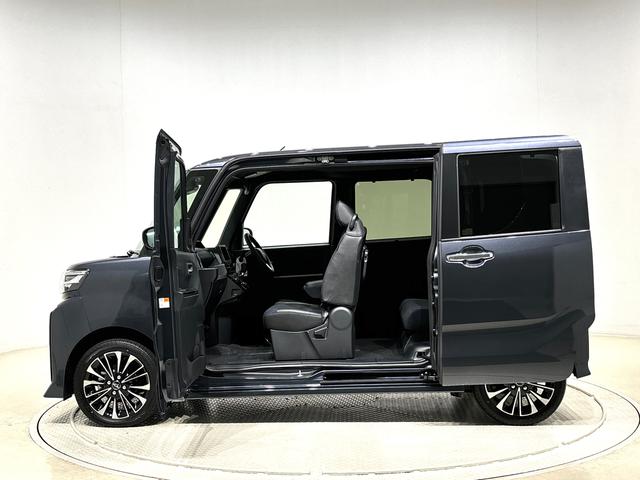 タント カスタムＲＳ　４ＷＤ　バックカメラ付　両側パワースライドドア　ＬＥＤオートライト　パワースライドドアウェルカムオープン機能　電動パーキングブレーキ　運転席助手席シートヒーター　アルミホイール　キーフリーシステム　　オート電動格納式ドアミラー（8枚目）