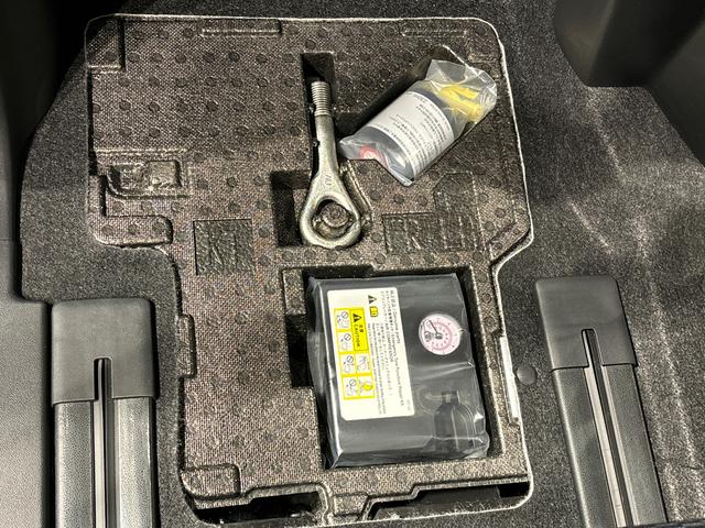 タント カスタムＲＳ　４ＷＤ　バックカメラ付　両側パワースライドドア　ＬＥＤオートライト　パワースライドドアウェルカムオープン機能　電動パーキングブレーキ　運転席助手席シートヒーター　アルミホイール　キーフリーシステム　　オート電動格納式ドアミラー（33枚目）