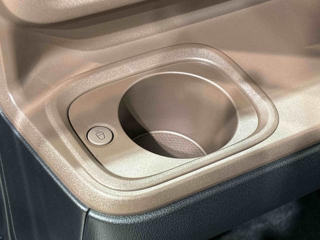 ムーヴキャンバス セオリーG バックカメラ 電動パーキングブレーキ LEDオートライト・フォグランプ 電動パーキングブレーキ プッシュボタンスタート セキュリティアラーム バックカメラ 両側パワースライドドアウエルカムオープン機能 オート電動格納式ドアミラー(31枚目)