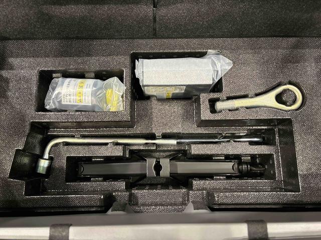 ���Q�[�W�̉��ɂ̓W���b�L�≞�}�p���N�C���Z�b�g��������Ă��܂�