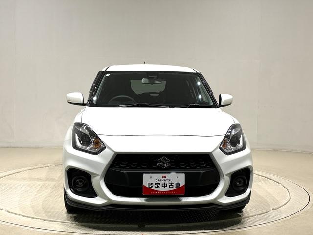 スイフトスポーツ ベースグレード　　ＣＤ　６速マニュアル　ＬＥＤヘッドライト　ＣＤステレオ　　６速マニュアル　　プッシュボタンスタート　シートヒーター　　オートエアコン　　ＬＥＤヘッドライト　　フォグランプ　　コーナーセンサー（6枚目）