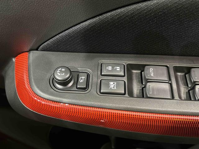 スイフトスポーツ ベースグレード　　ＣＤ　６速マニュアル　ＬＥＤヘッドライト　ＣＤステレオ　　６速マニュアル　　プッシュボタンスタート　シートヒーター　　オートエアコン　　ＬＥＤヘッドライト　　フォグランプ　　コーナーセンサー（23枚目）