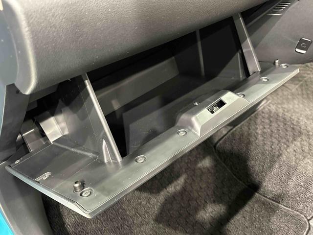 ブーン スタイル　ＳＡＩＩＩ　パノラマモニター対応カメラ　ＬＥＤヘッドランプ　オートライト　プッシュボタンスタート　セキュリティアラーム　コーナーセンサー　１４インチフルホイールキャップ（29枚目）