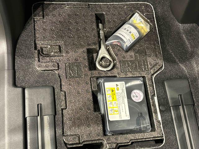 タント カスタムＸ　ＳＲＳサイドエアバッグ　バックカメラ付　両側電動スライドドア　ＬＥＤヘッドライト　ＬＥＤフォグランプ　プッシュボタンスタート　オートホールドブレーキ機能付き電動パーキングブレーキ　１４インチアルミホイール　前席シートヒーター（33枚目）